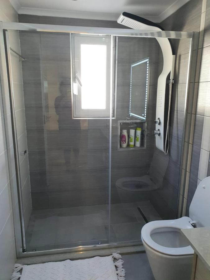 Marina Plaza 2 Apartment Виламура Екстериор снимка