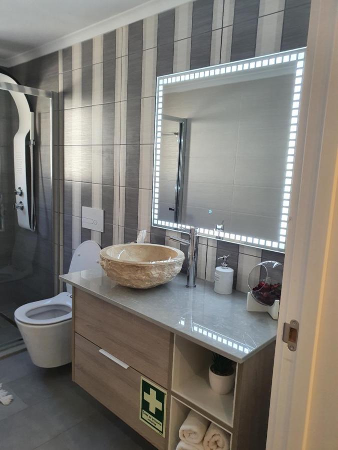 Marina Plaza 2 Apartment Виламура Екстериор снимка